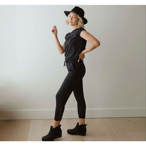 Albion Fit Jumpsuit in Black XXS - Picture 1 of 9